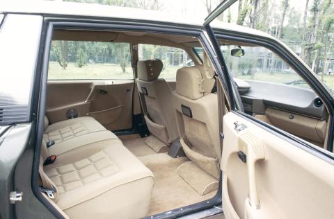 cx_prestige_1983_interieur_ar.jpg